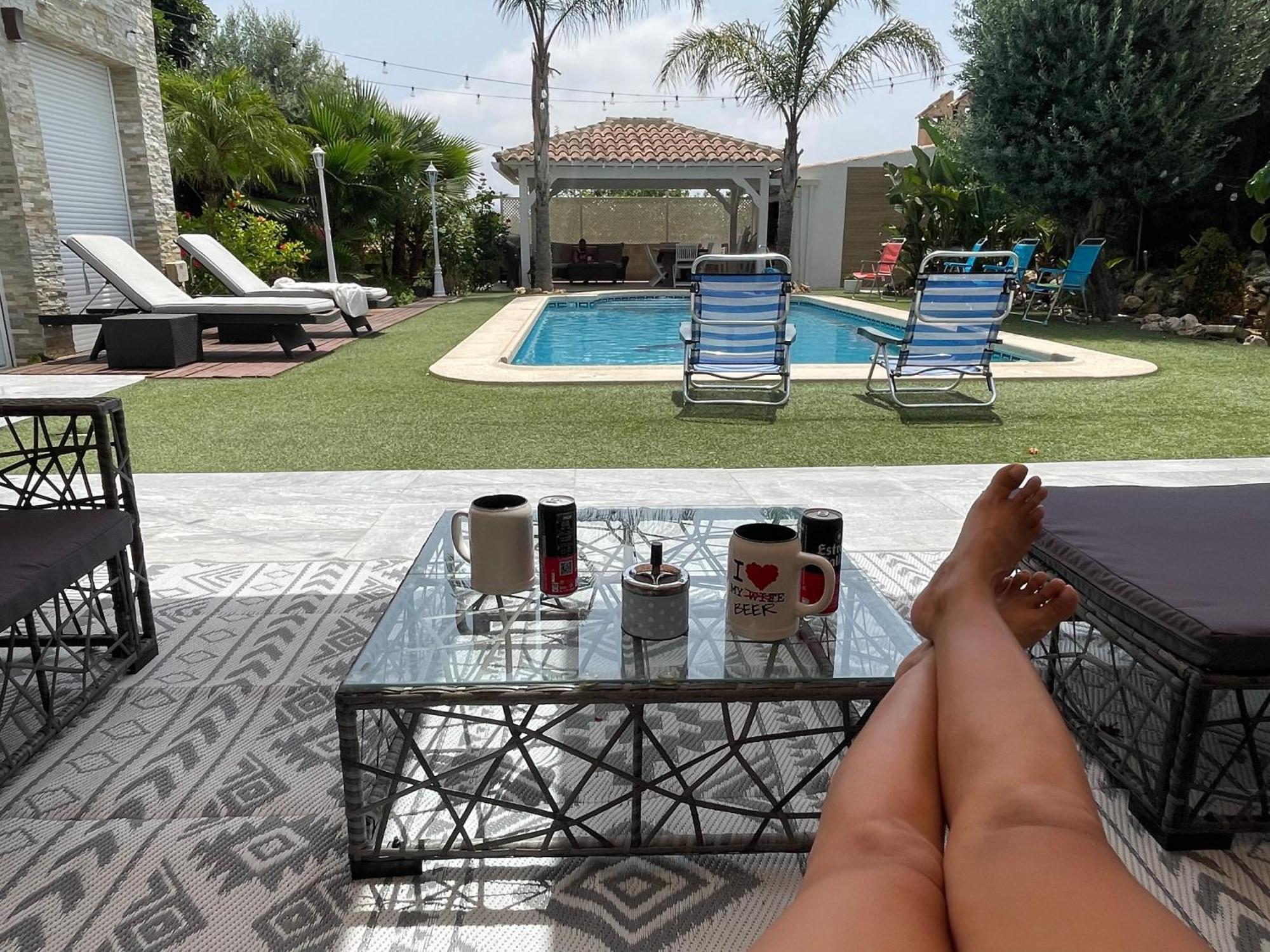 Suite Privada Frente A La Piscina Para 2 Personas Con Sofa Cama Para 2 Mas 4P No Es Casa Completa Сан-Висенте-дель-Распеч Экстерьер фото